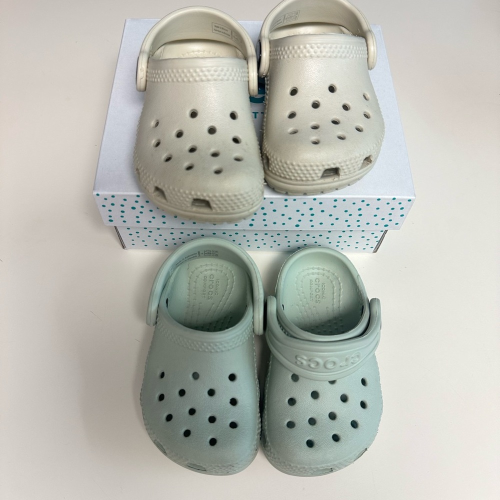 BUNDLE of baby crocs size C 4 in tan and sage